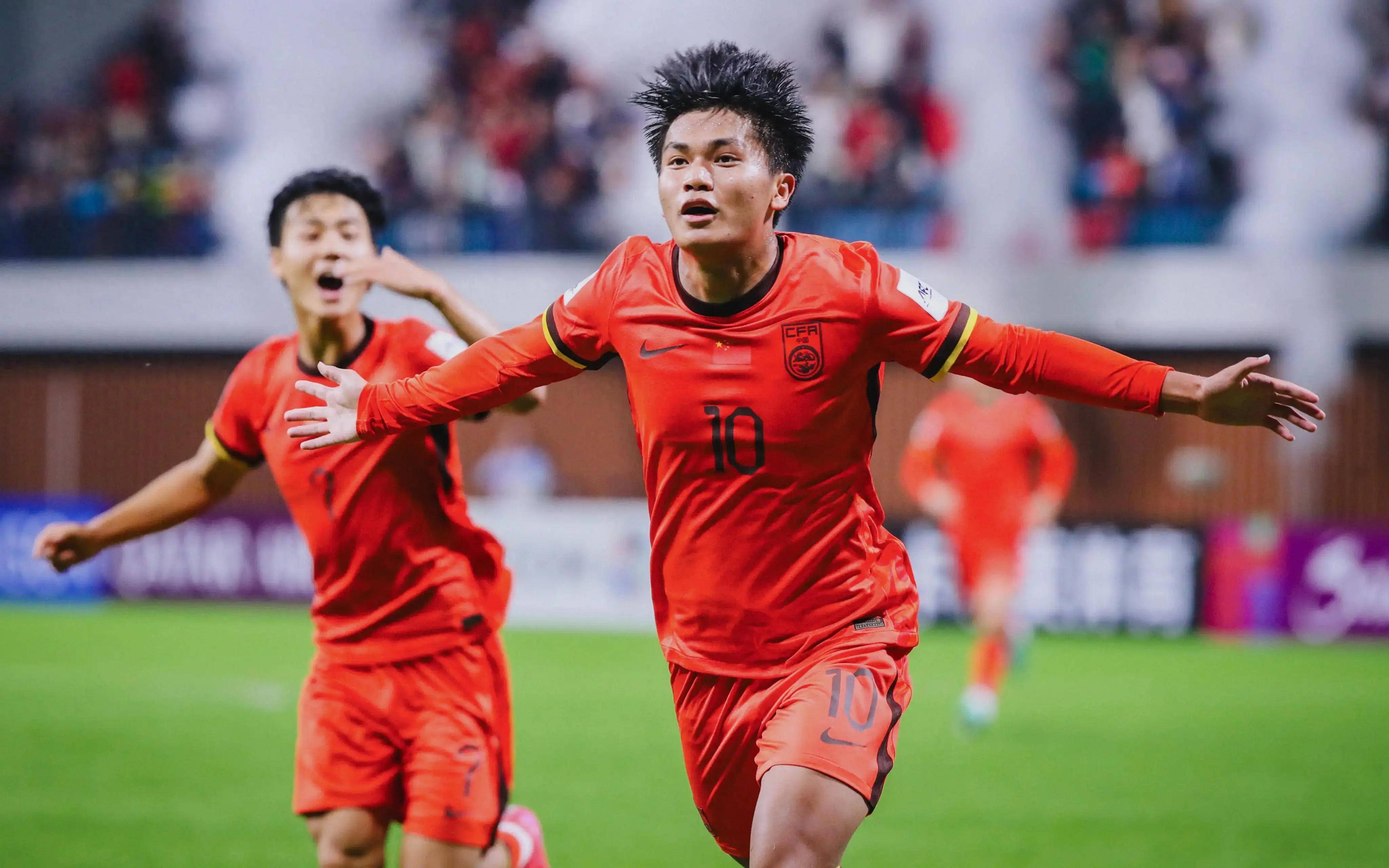 斯帕莱蒂与孔蒂的意甲逆转：那不勒斯击败尤文图斯，迎接新时代