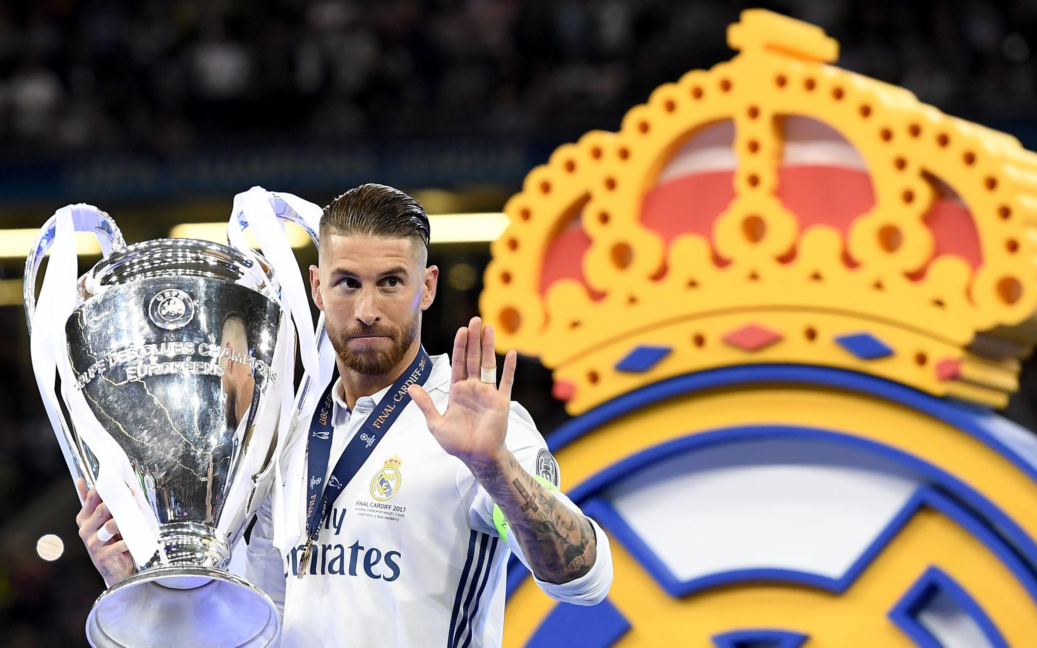 邮报：纽卡正努力与莱比锡就谢什科达成协议，球员愿意加盟