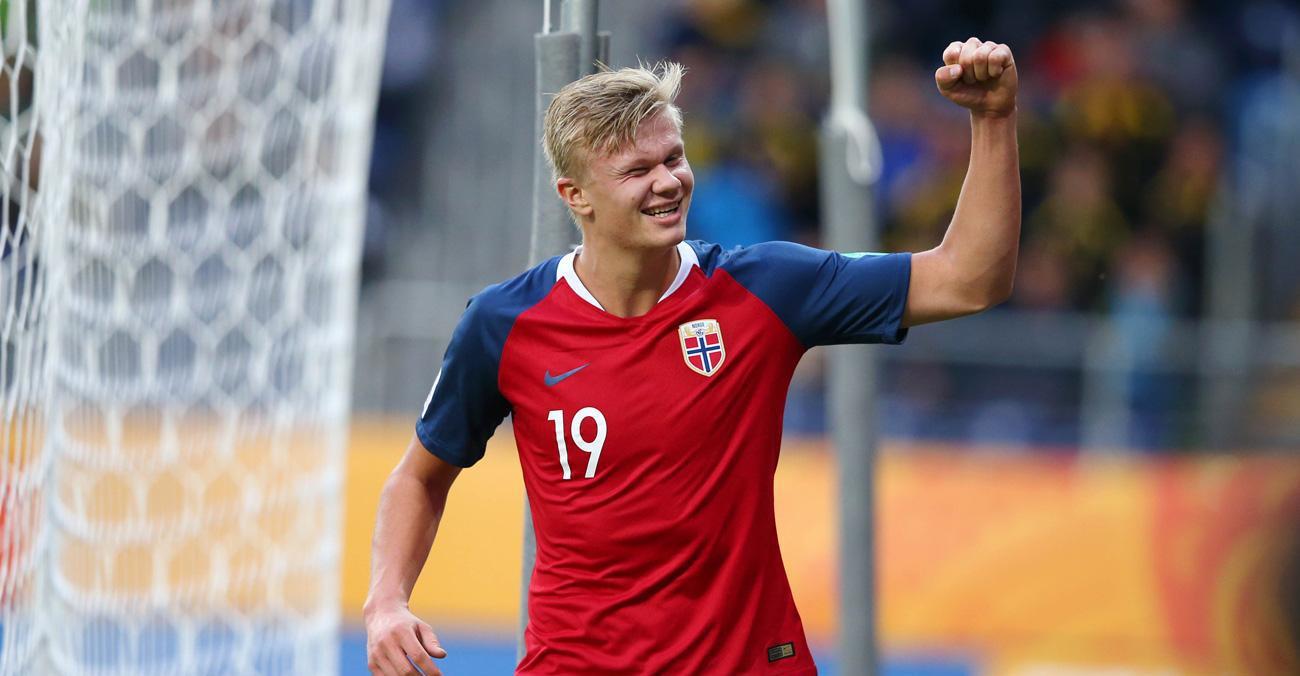 诺坎普国王，巴萨对阵毕包第10分钟时主场观众高喊“梅西”