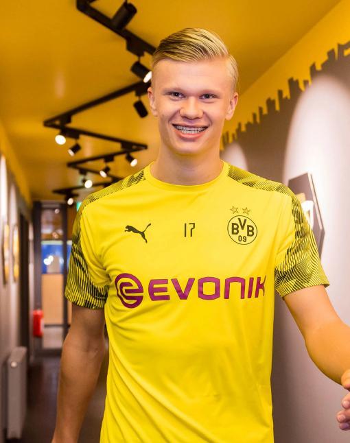 7连胜！随着维拉2-1绝杀阿森纳，英超最新积分榜出炉：曼城跌第3