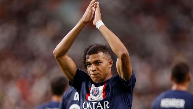 友谊赛战报：科曼、C罗破门，利雅得胜利4-2阿布扎比联合