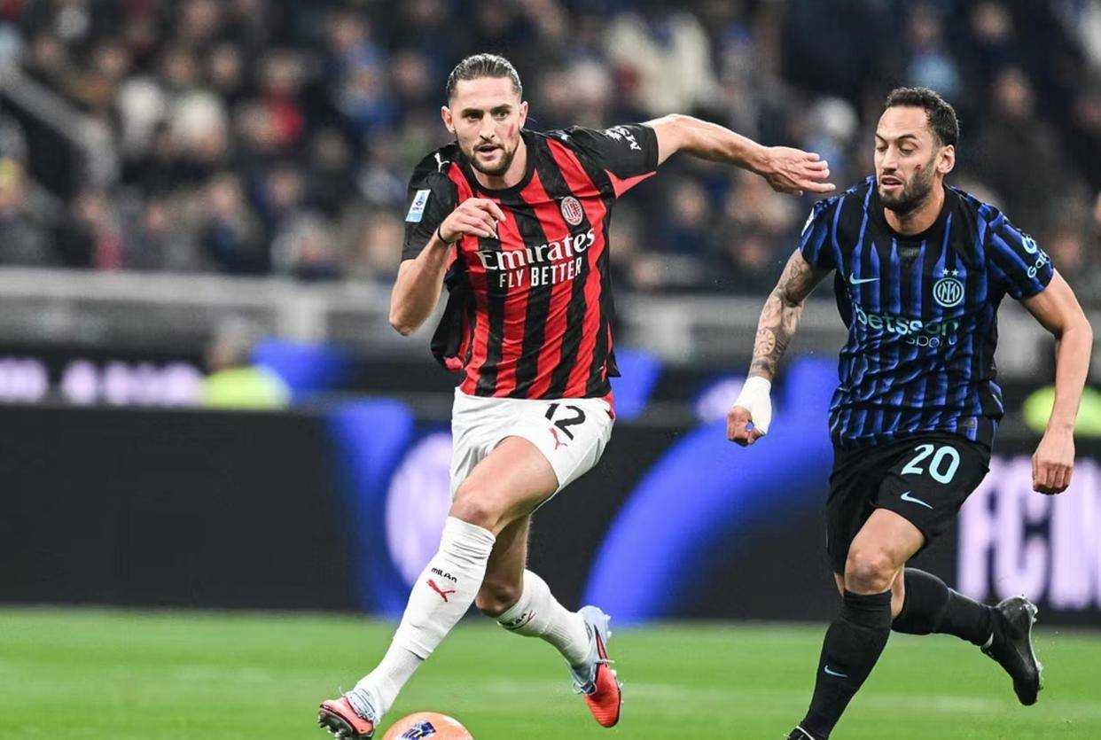 半场：米兰1-2都灵，拉比奥世界波，托莫里送点，莱奥伤退