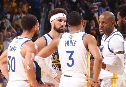 [NBA]记者：每支东部球队都认为他们距离闯入总决赛就差浓眉一个人